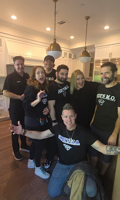 Jodi's M.O. team during an unpacking job